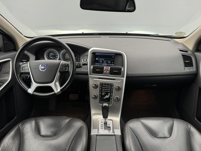 Volvo XC60 D5 AWD SUMMUM 2.4 d Summum