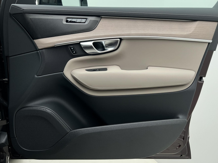 Volvo XC90 T8 AWD RECHARGE DARK PLUS AUT