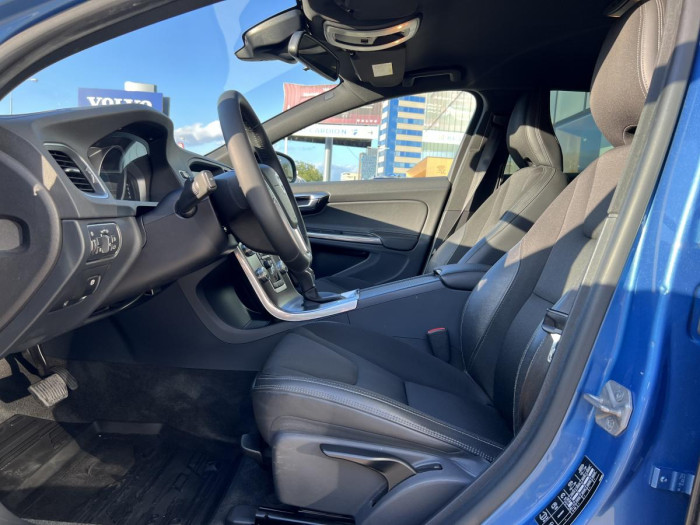 Volvo V60 D4 NEZ.TOPENÍ Aut 2.0 d
