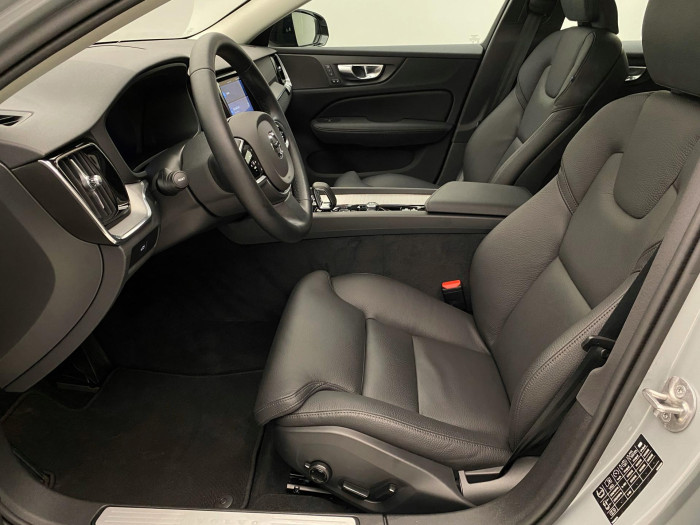 Volvo V60 B4 R-DESIGN AUT CZ