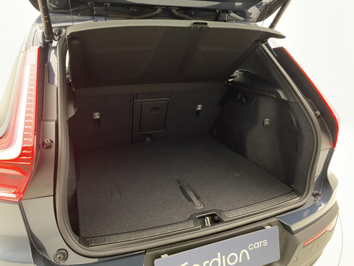 Volvo XC40 B3 AUT PLUS BLACK EDITION