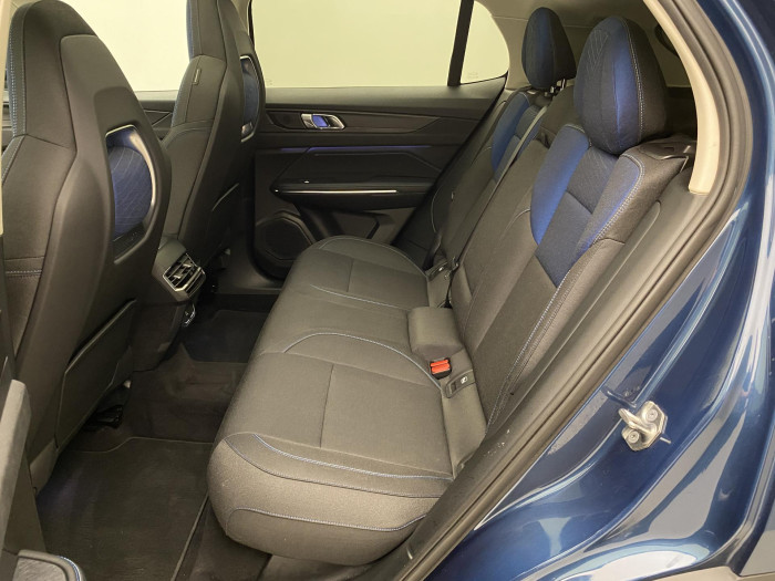 Lynk & Co 01 MORE PHEV