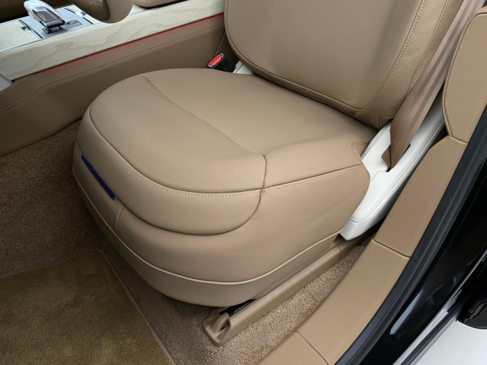 Land Rover Range Rover SV P615 SWB