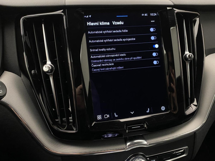 Volvo XC60 B4 PLUS BRIGHT AUT REZERVACE 2.0 Plus