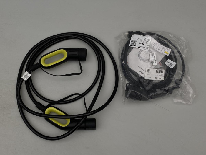 Lynk & Co 01 PHEV DCT AUT REZERVACE