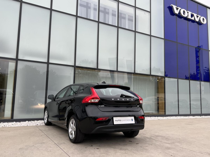Volvo V40 D2 NAVIGACE 1.maj. 2.0 d