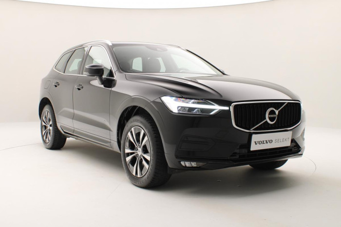 Volvo XC60 B4 AWD MOMENTUM AUT REZERVACE 2.0 Momentum