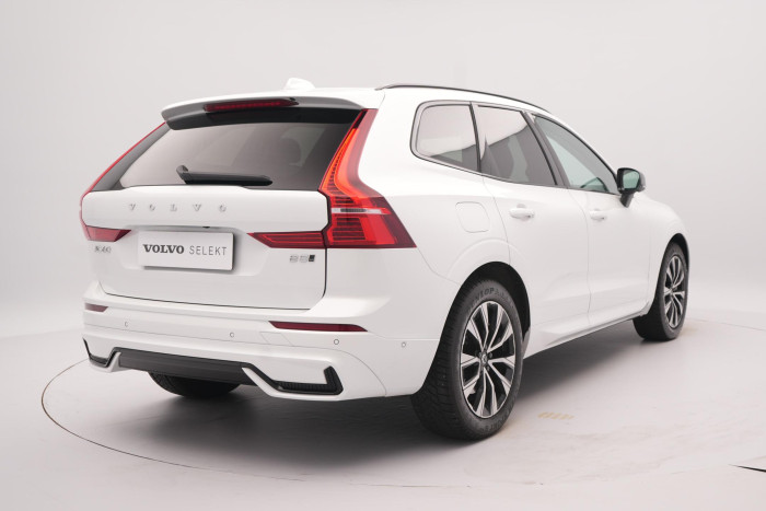 Volvo XC60 B5 AWD PLUS DARK AUT REZERVACE
