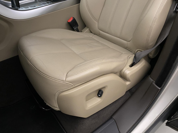 Land Rover Range Rover Sport 3.0 TDV6 AWD SE AUT CZ 1.maj 3.0 SE