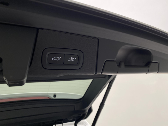 Volvo XC60 T6 AWD PLUG-IN DARK PLUS AUT