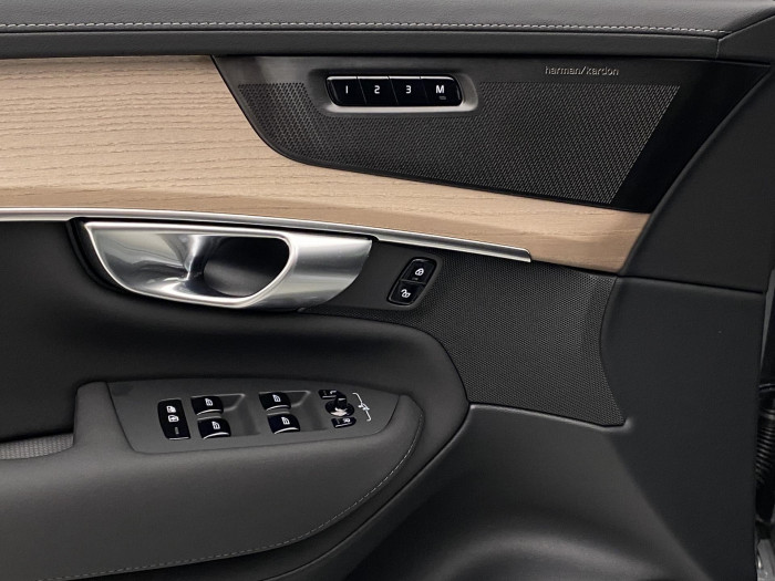 Volvo XC90 B5 AWD AUT DARK PLUS 7míst