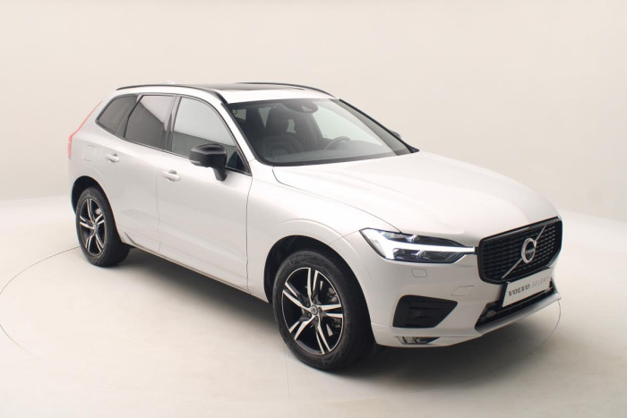 Volvo XC60 B4 AWD R-DESIGN AUT REZERVACE