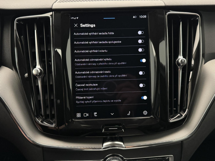 Volvo XC60 B4 AWD DARK PLUS AUT