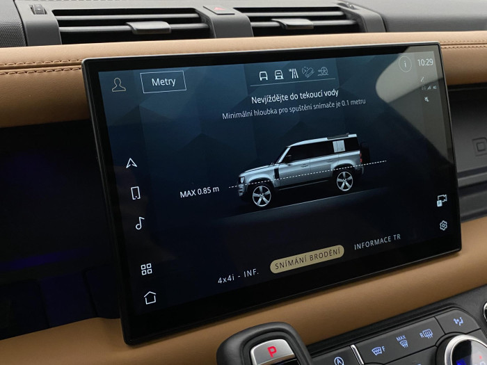 Land Rover Defender D300 HSE AUT AWD REZERVACE 3.0 d