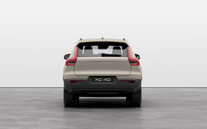 Volvo XC40 B4 AUT BLACK PLUS