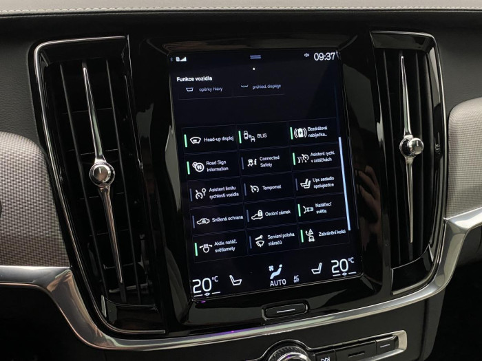 Volvo V90 B6 AWD R-DESIGN AUT 1.maj.