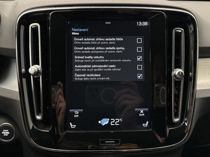 Volvo XC40 T3 MOMENTUM CZ 1. maj. 1.5 Momentum