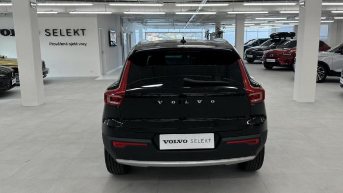 Volvo XC40 D3 MOMENTUM ADVANCED REZERVACE 2.0 d Momentum