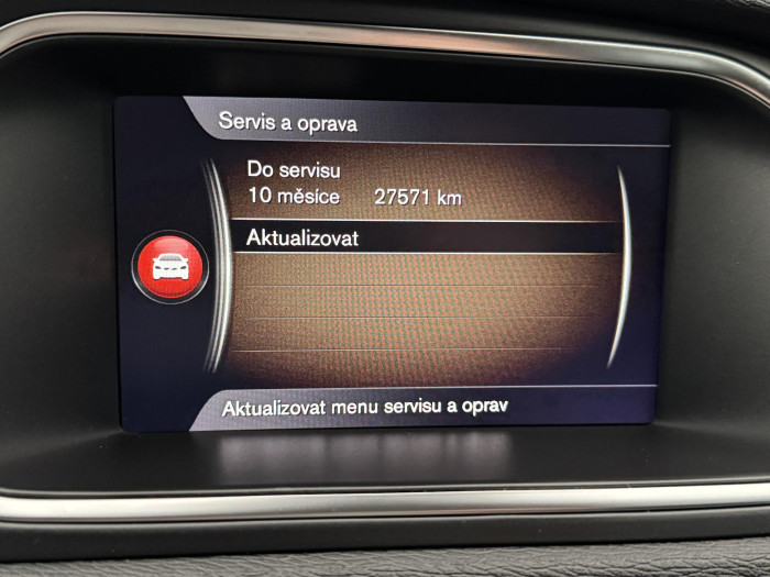 Volvo V40 CC D3 MOMENTUM REZERVACE 2.0 d CC CC Momentum