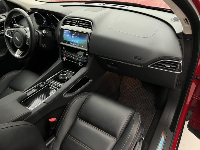 Jaguar F-Pace 20d AWD Aut CZ REZERVACE 2.0 d