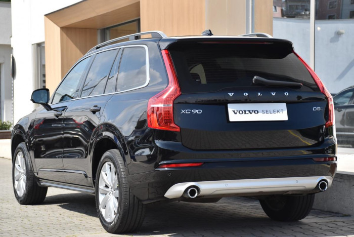 Volvo XC90 D5 AWD MOMENTUM REZERVACE 2.0 d Momentum