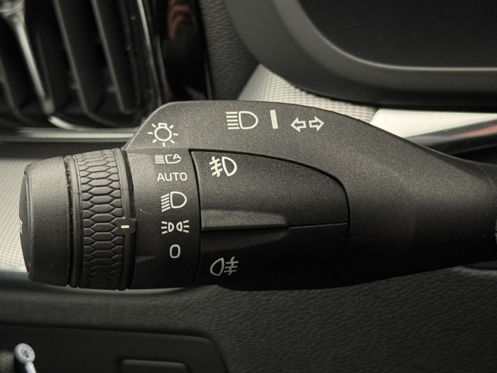 Volvo XC60 B5 AWD R-DESIGN AUT