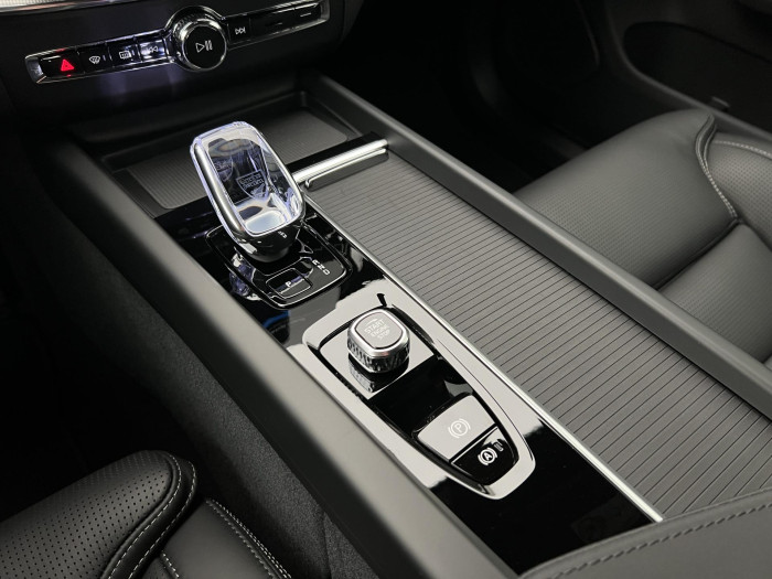 Volvo XC60 T8 AWD AUT RECHARGE BLACK PLUS