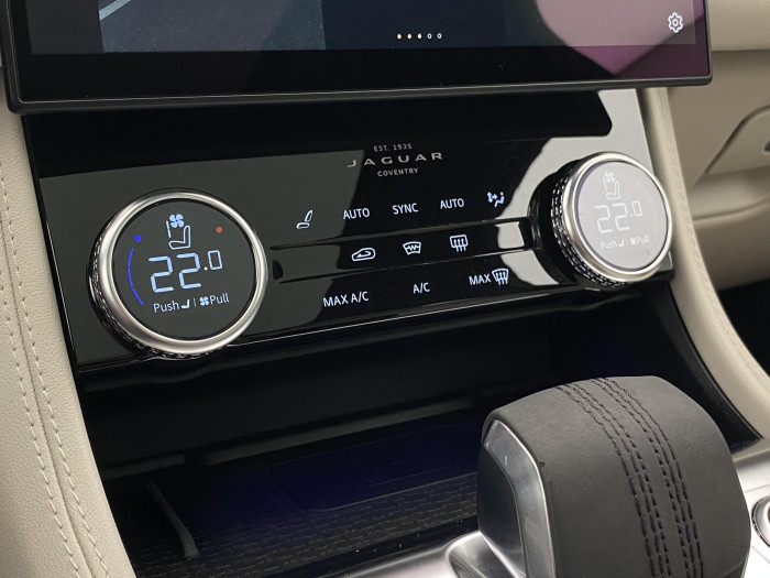 Jaguar F-Pace D300 R-DYNAMIC HSE AWD AUT CZ 3.0 d Dynamic