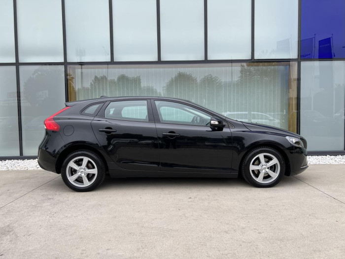 Volvo V40 D2 NAVIGACE 1.maj. 2.0 d