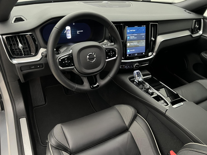Volvo S60 T6 AWD RECHARGE PLUS DARK AUT