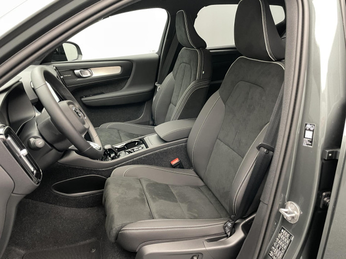 Volvo XC40 B3 AUT DARK ULTRA