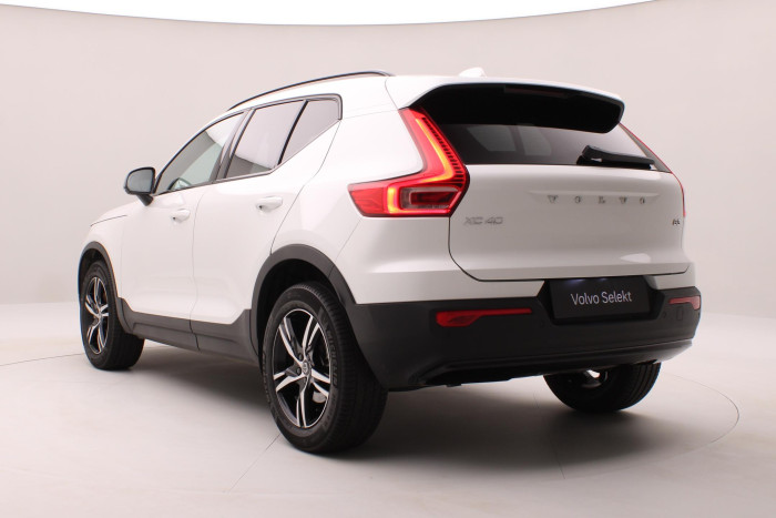 Volvo XC40 B3 DARK PLUS AUT CZ