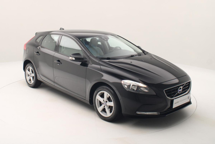 Volvo V40 D3 NAVIGACE AUT REZERVACE 2.0 d