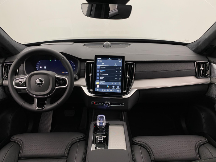 Volvo XC90 B5 AWD BLACK EDITION ULTRA 7 2.0 Edition