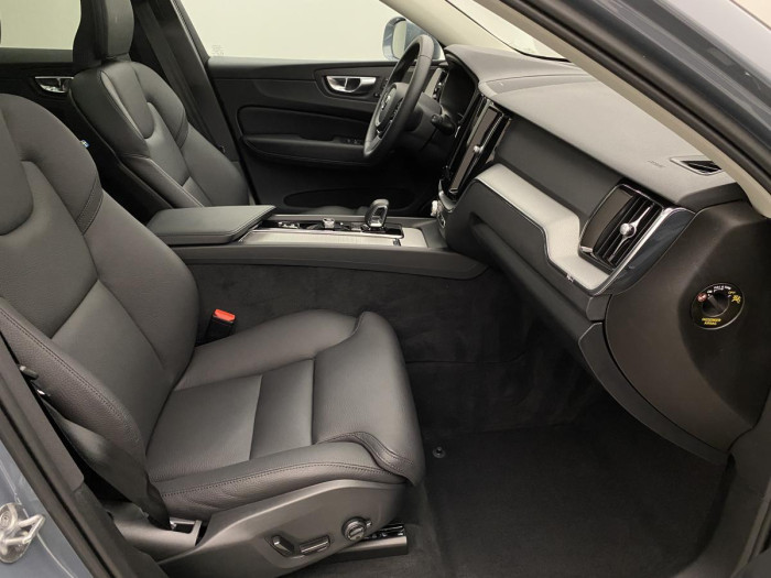Volvo XC60 B4 AWD BRIGHT PLUS REZERVACE 2.0 Plus