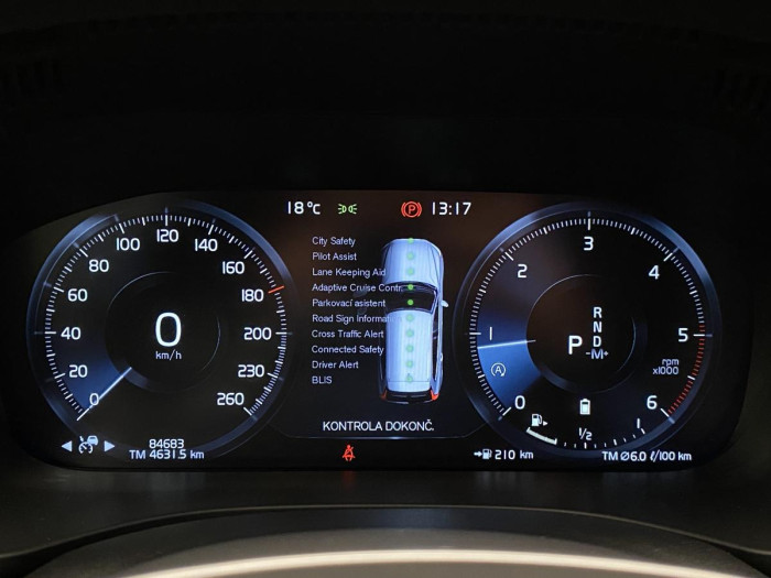 Volvo XC60 B4 MOMENTUM PRO AUT REZERVACE 2.0 Momentum