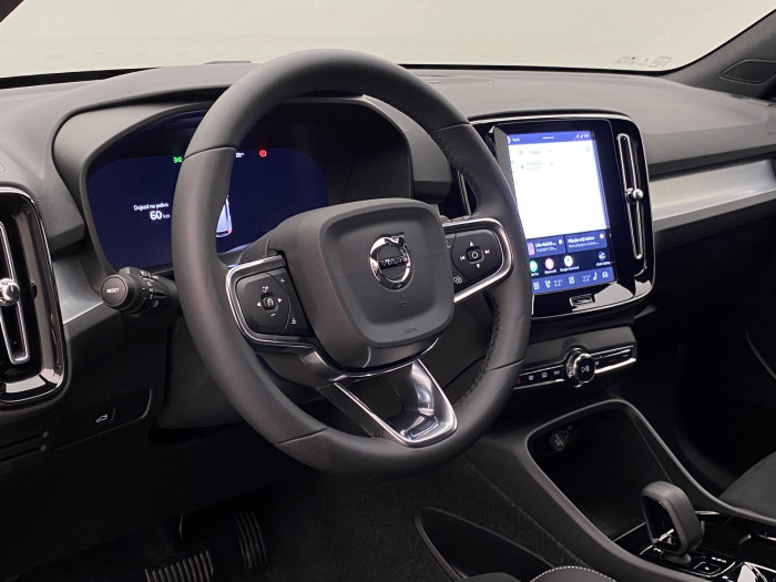 Volvo XC40 B4 PLUS BLACK EDITION AUT CZ