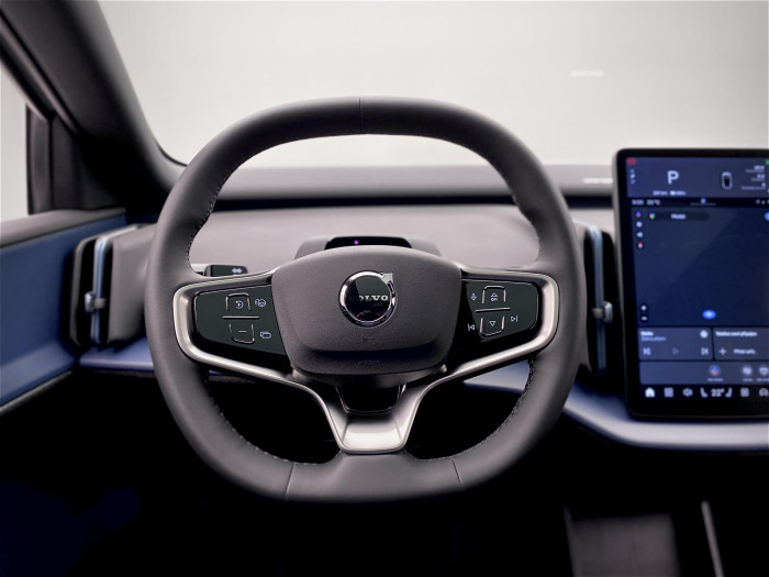 Volvo EX30 PURE ELECTRIC TWIN AWD ULTRA