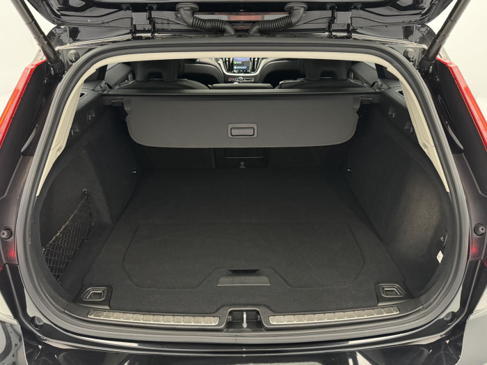 Volvo V60 CC B5 AWD ULTIMATE AUT 1.maj. 2.0 CC CC