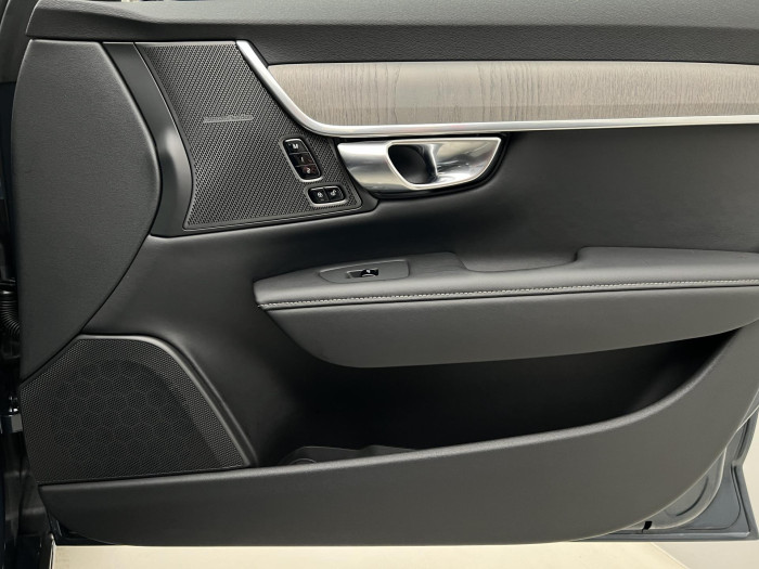 Volvo V90 T6 AWD RECHARGE PLUS BRIGHT
