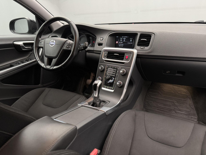 Volvo V60 D4 NAVIGACE CZ 2.0 d