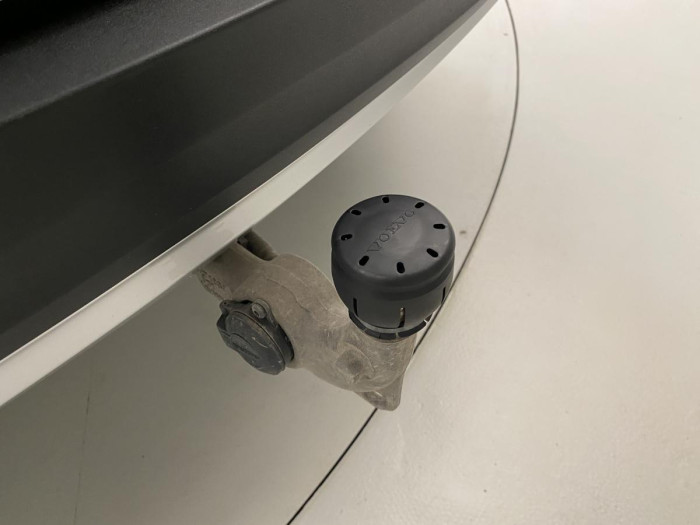 Volvo XC40 B4 AWD MOMENTUM AUT REZERVACE 2.0 Momentum