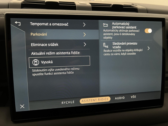 Land Rover Defender 110 D250 XDYNAMIC SE REZERVACE 3.0 d SE