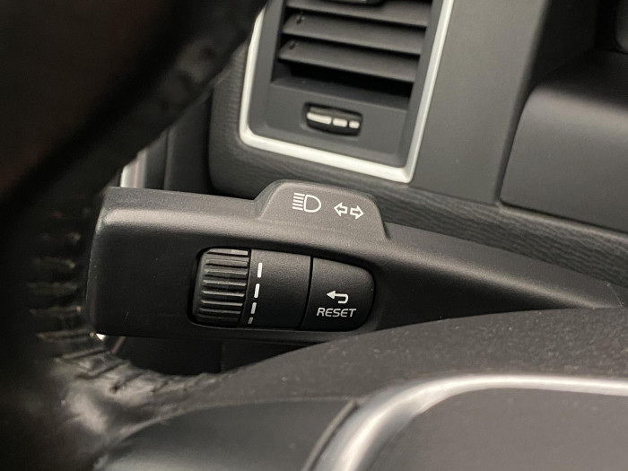 Volvo XC60 D4 AWD MOMENTUM REZERVACE 2.4 d Momentum