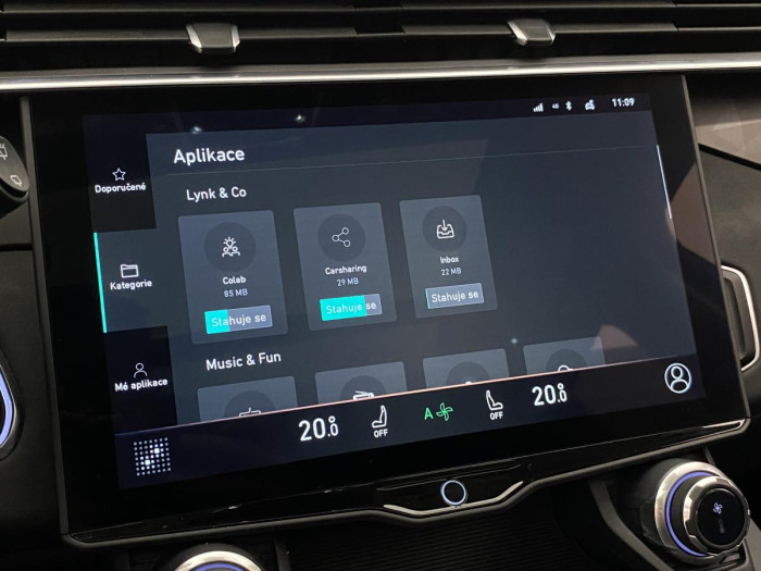 Lynk & Co 01 PHEV DCT AUT 1.maj. REZERVACE