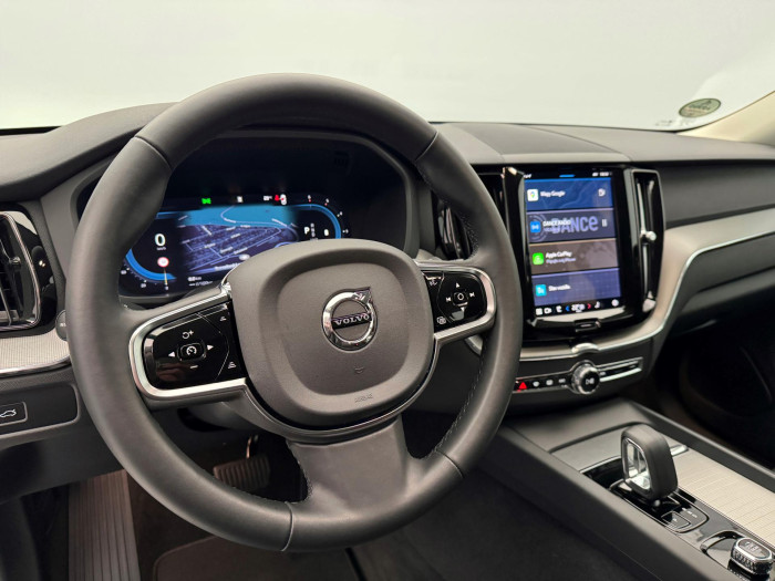Volvo XC60 B4 AWD PLUS DARK AUT CZ 1.maj