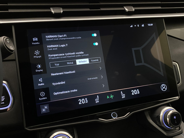 Lynk & Co 01 HEV DCT AUT 1.maj