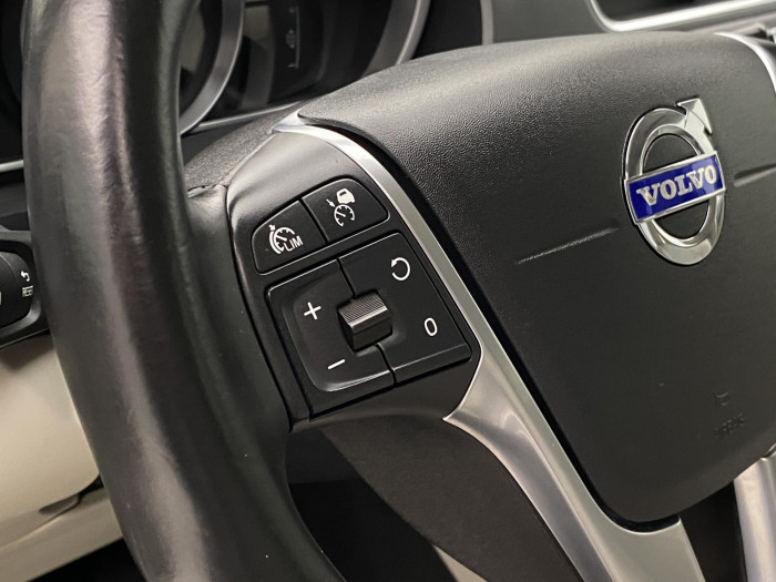 Volvo V40 CC D3 MOMENTUM OCEAN RACE 2.0 d CC CC Momentum