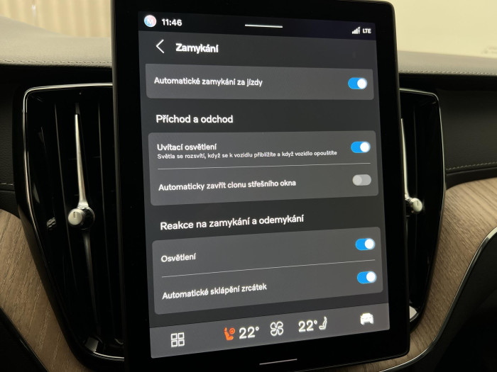 Volvo XC60 T6 AWD RECHARGE DARK ULTRA AUT