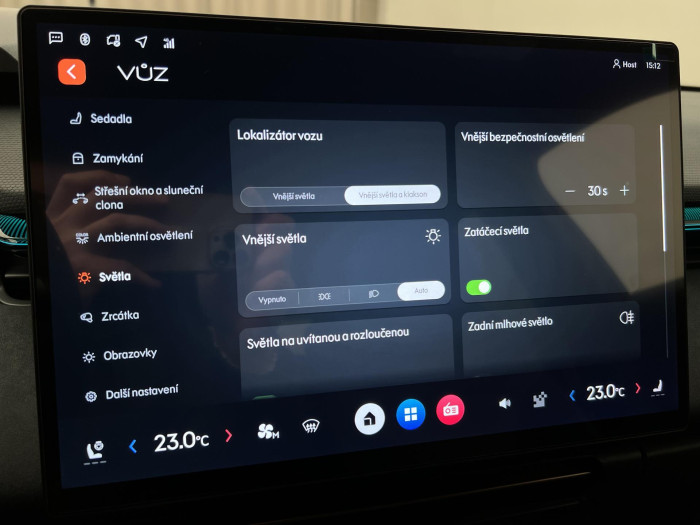 Lynk & Co 08 MORE PHEV